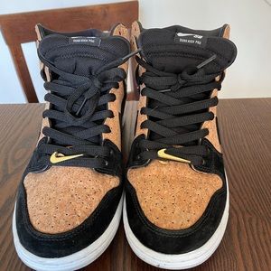 Nike SB Dunk High Pro Sneakers